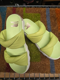 SOREL WOMEN'S VIBE TWIST SLIDE in luminous lime whitened pink - women's sandal - view 4