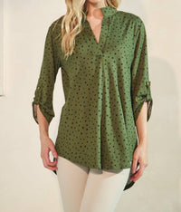Heimish Usa - 3/4 Roll Up Sleeve Mandarin Collar Dot Top
