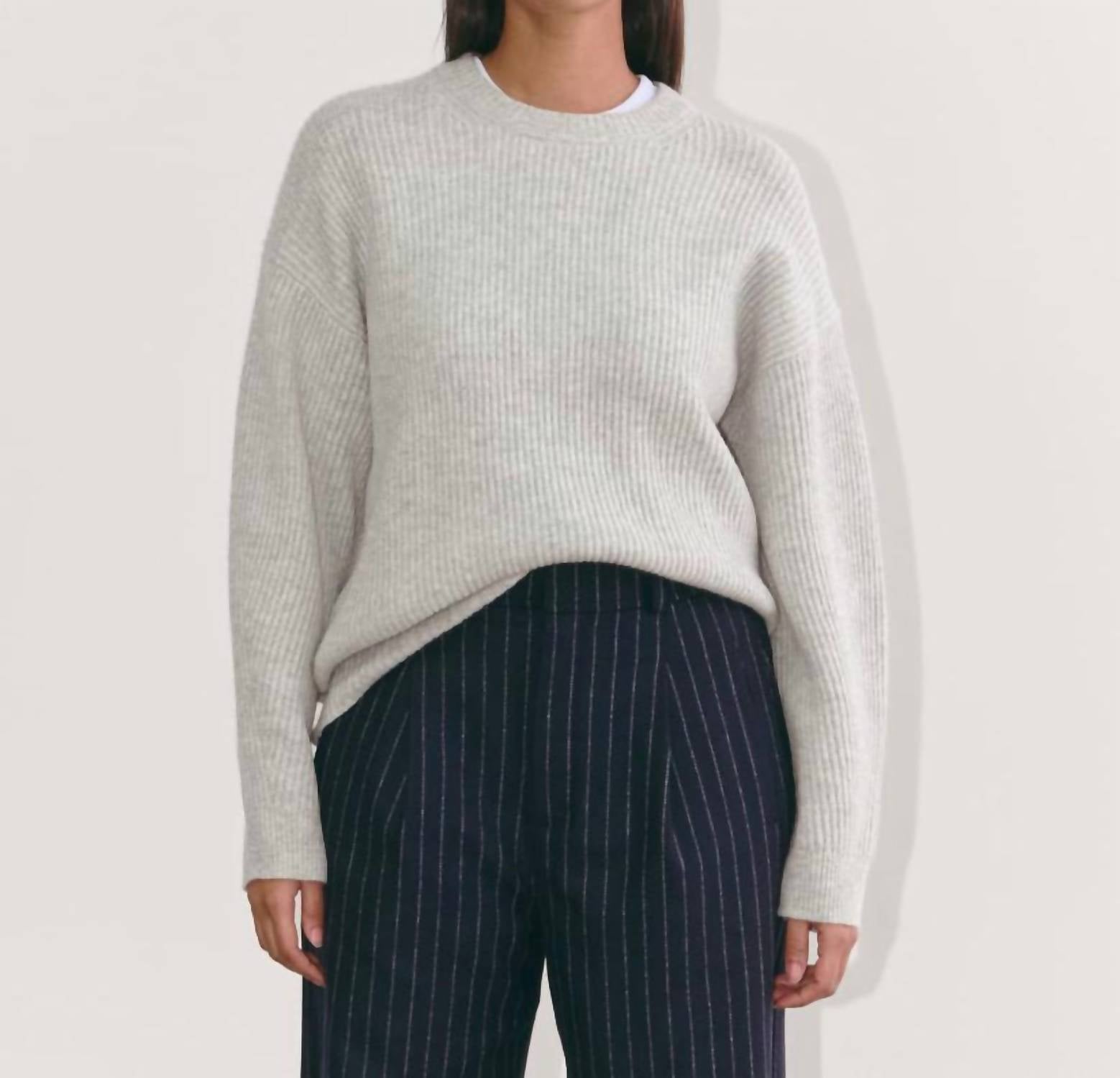 Everlane Cocoon Crew Wool Cashmere Sweater in light gray - women's sweater