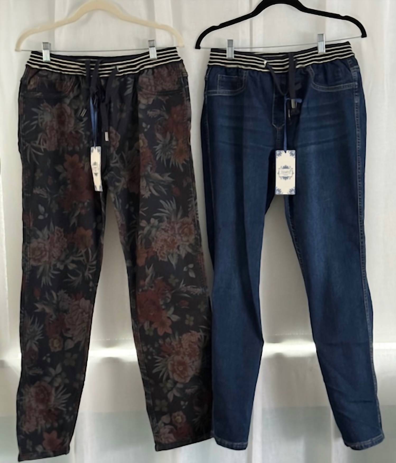 TEMPO PARIS Women's Reversible pants in navy denim floral - women's pants