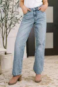 Judy Blue - Mid Rise Rigid Magic Straight Leg Jeans