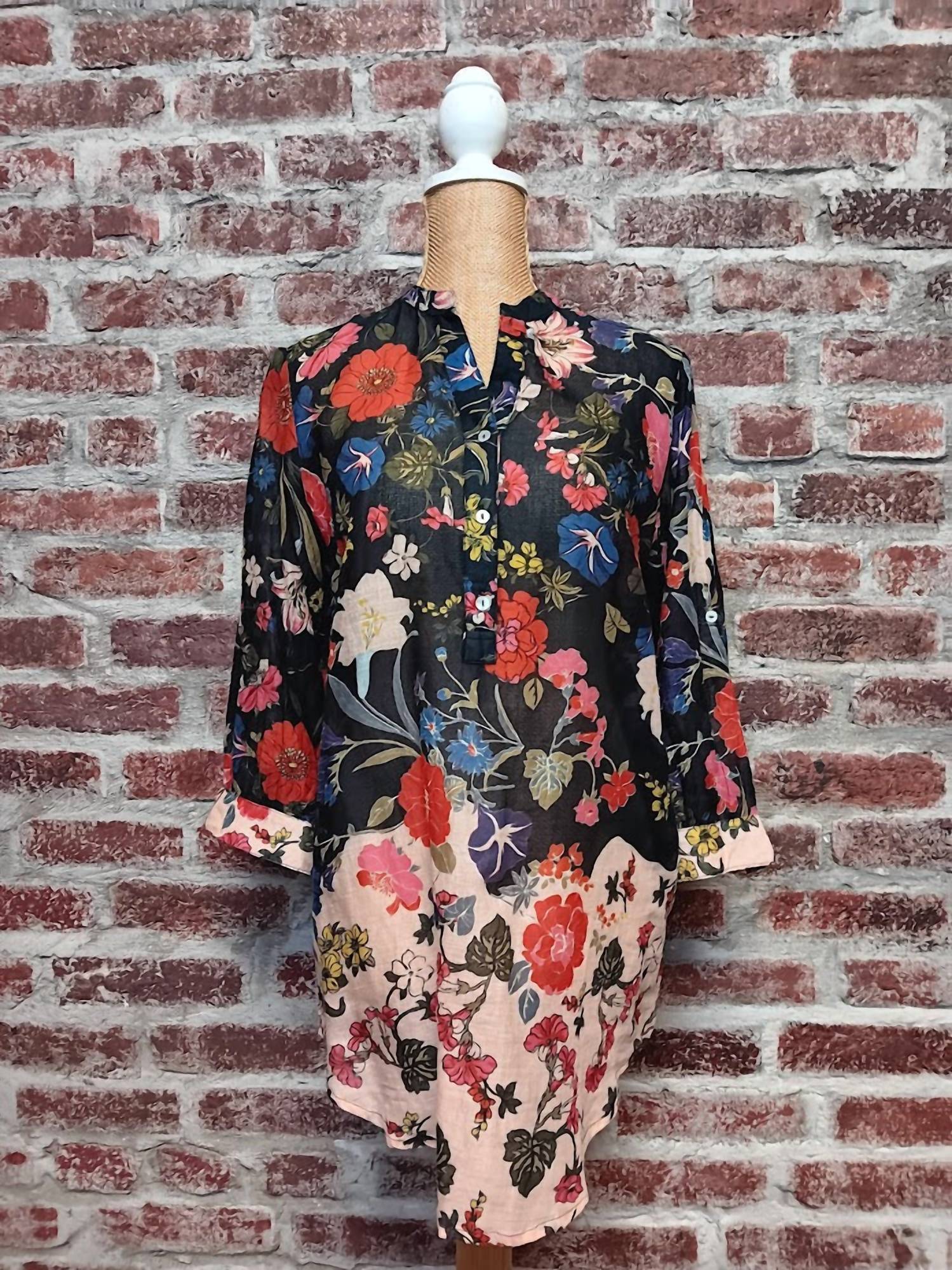 Dolma - Women's Floral Top