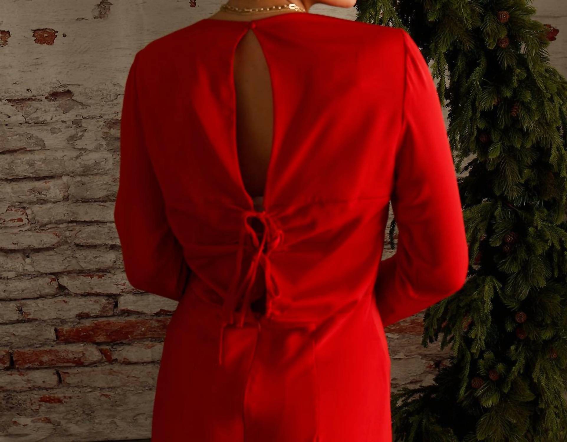 Lucy Paris - Andie Keyhole Back Longsleeve Dress