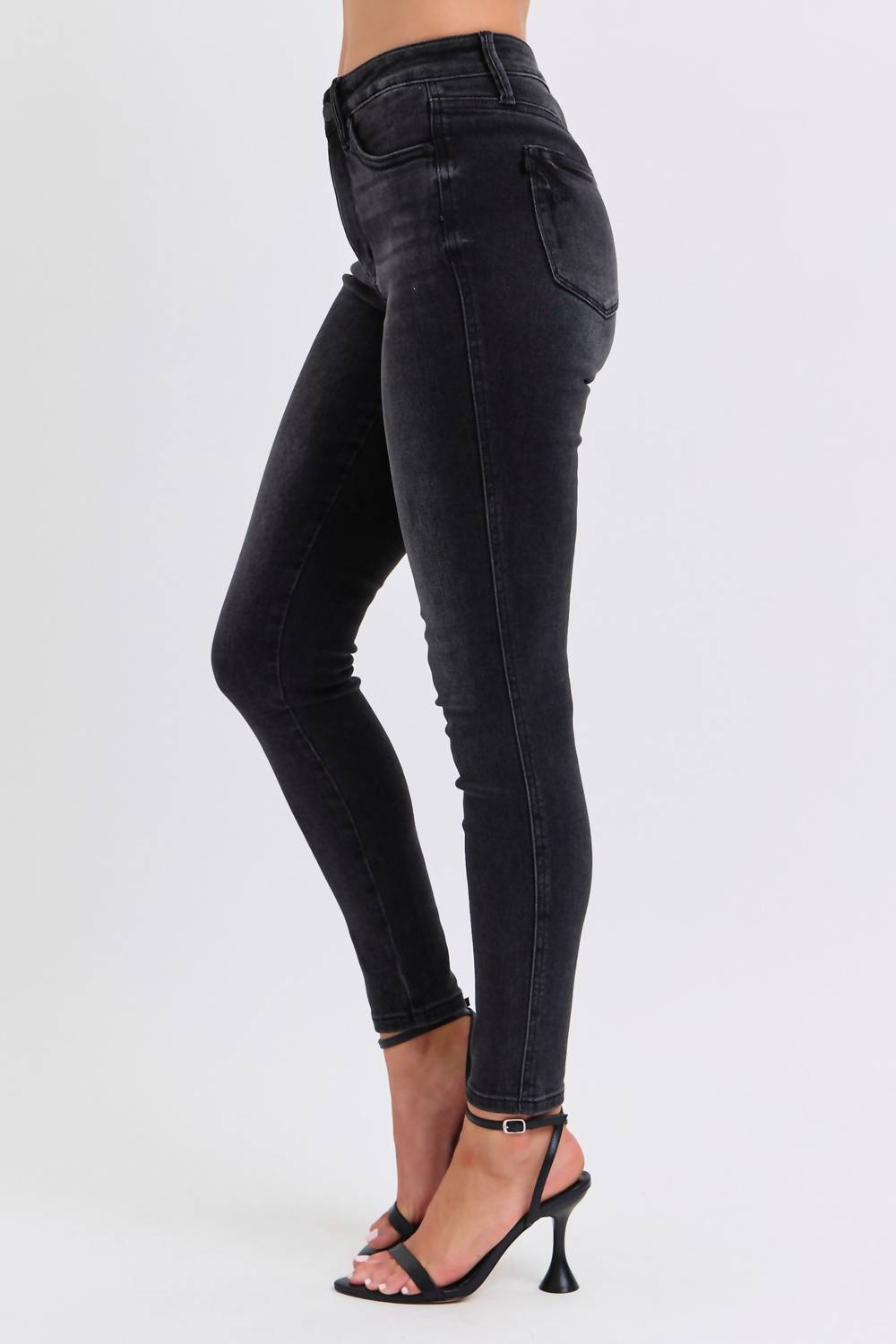 Judy Blue - Mid-rise Tummy Control Skinny Jeans