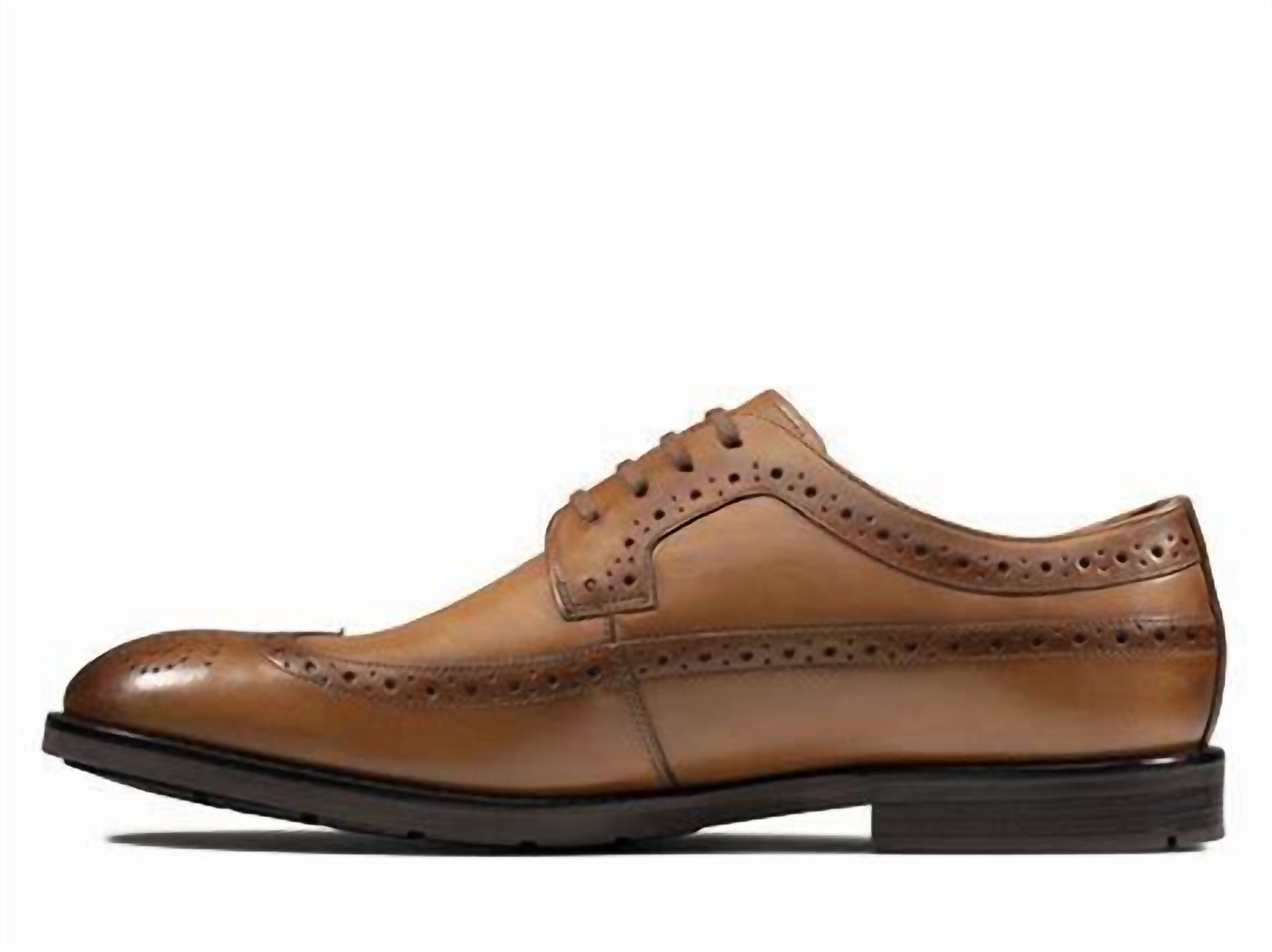 Clarks Men's Ronnie Limit brogues Lace Up Shoes in tan - men's shoe - detail view