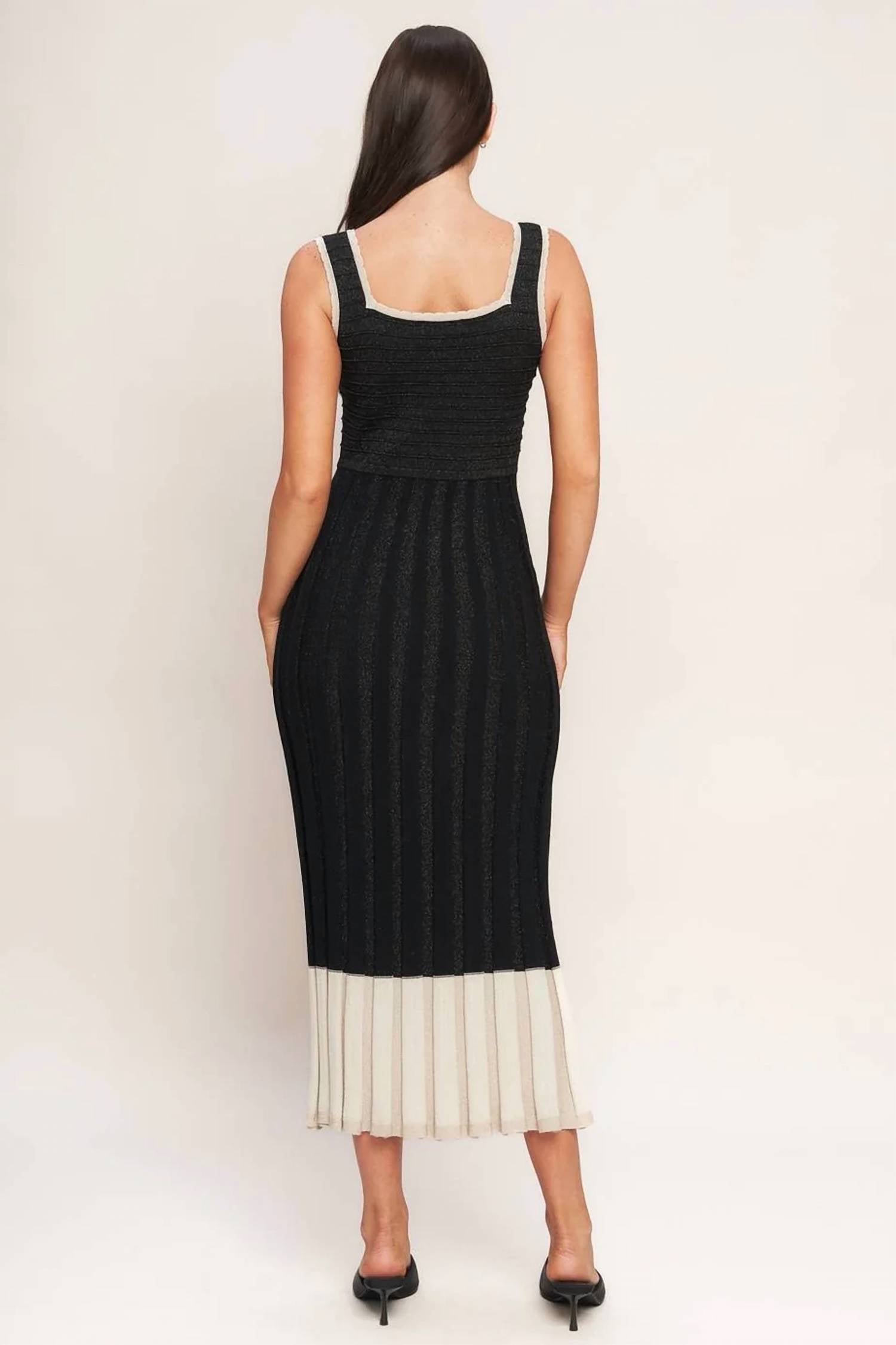 Flying Tomato - Sleeveless Knit Midi Dress