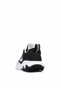 Nike - Men's Giannis Immortality 3 Ep Basketball Shoes