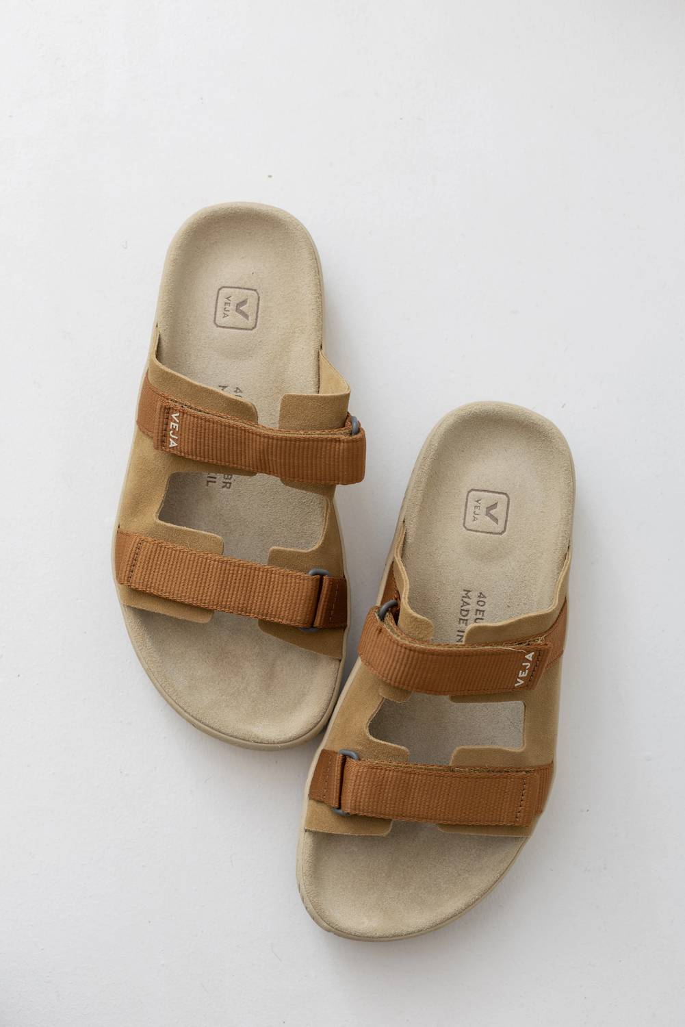 Veja - Women's Tent Arpoador Suede Sandal