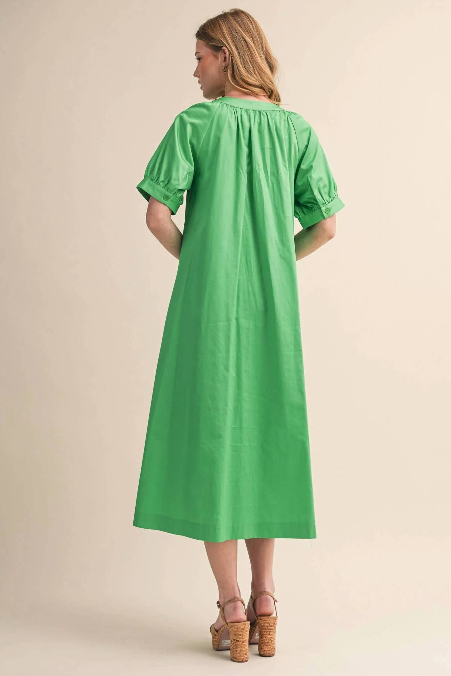 &Merci - V-neck Button Front Dress