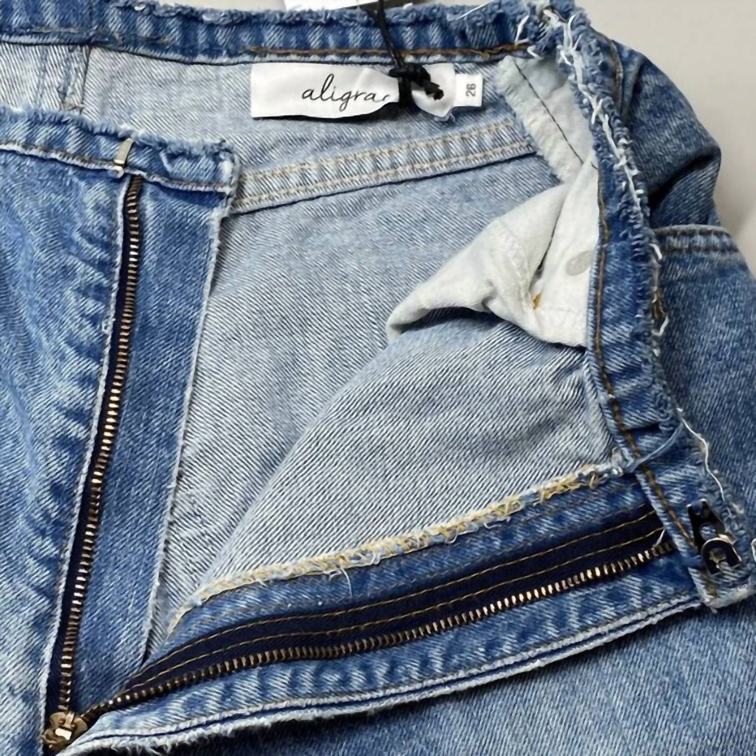 Aligrace - Women's Undone Mini Rise Straight Jeans