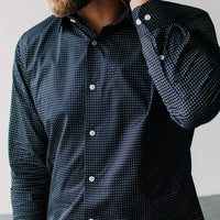 Alynn - Men's Finn Untuckable Slim Fit Dress Shirt