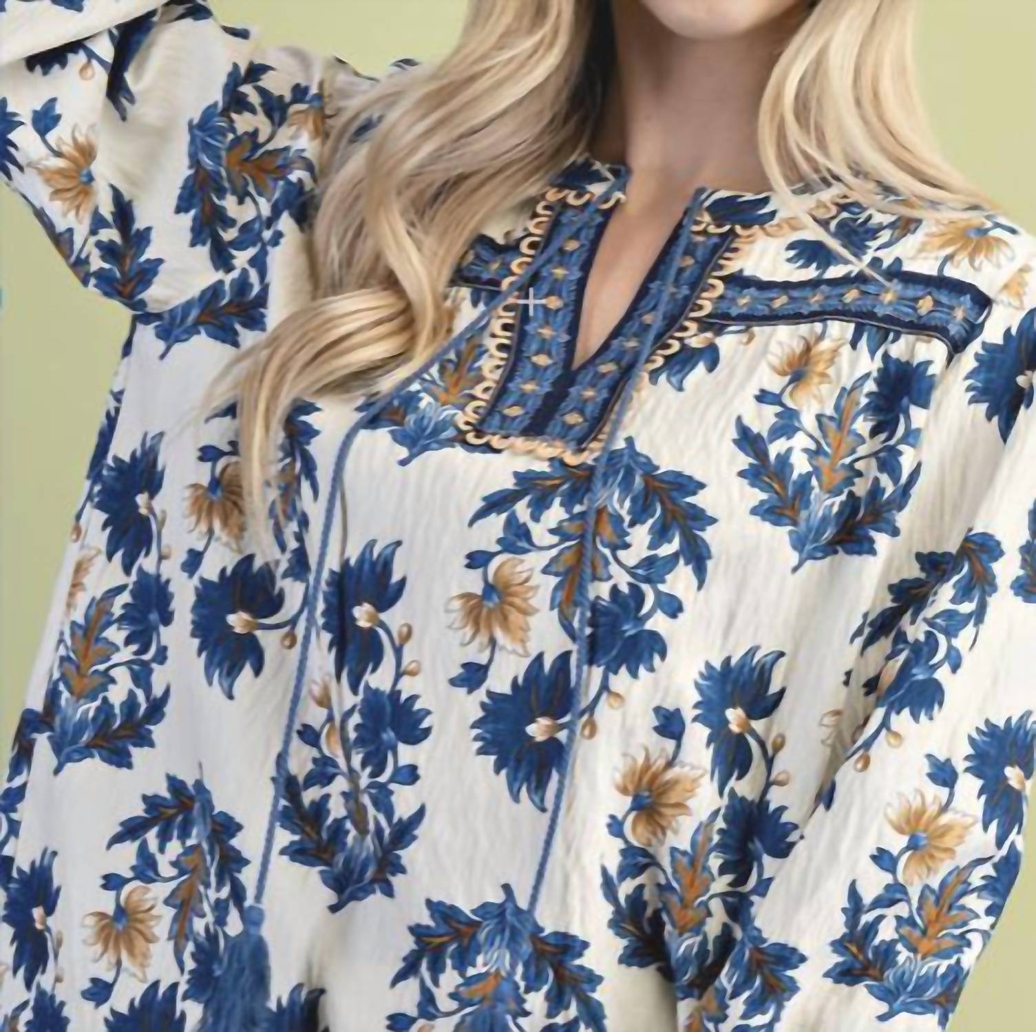 Gigio - Floral Tassle Tie Neck