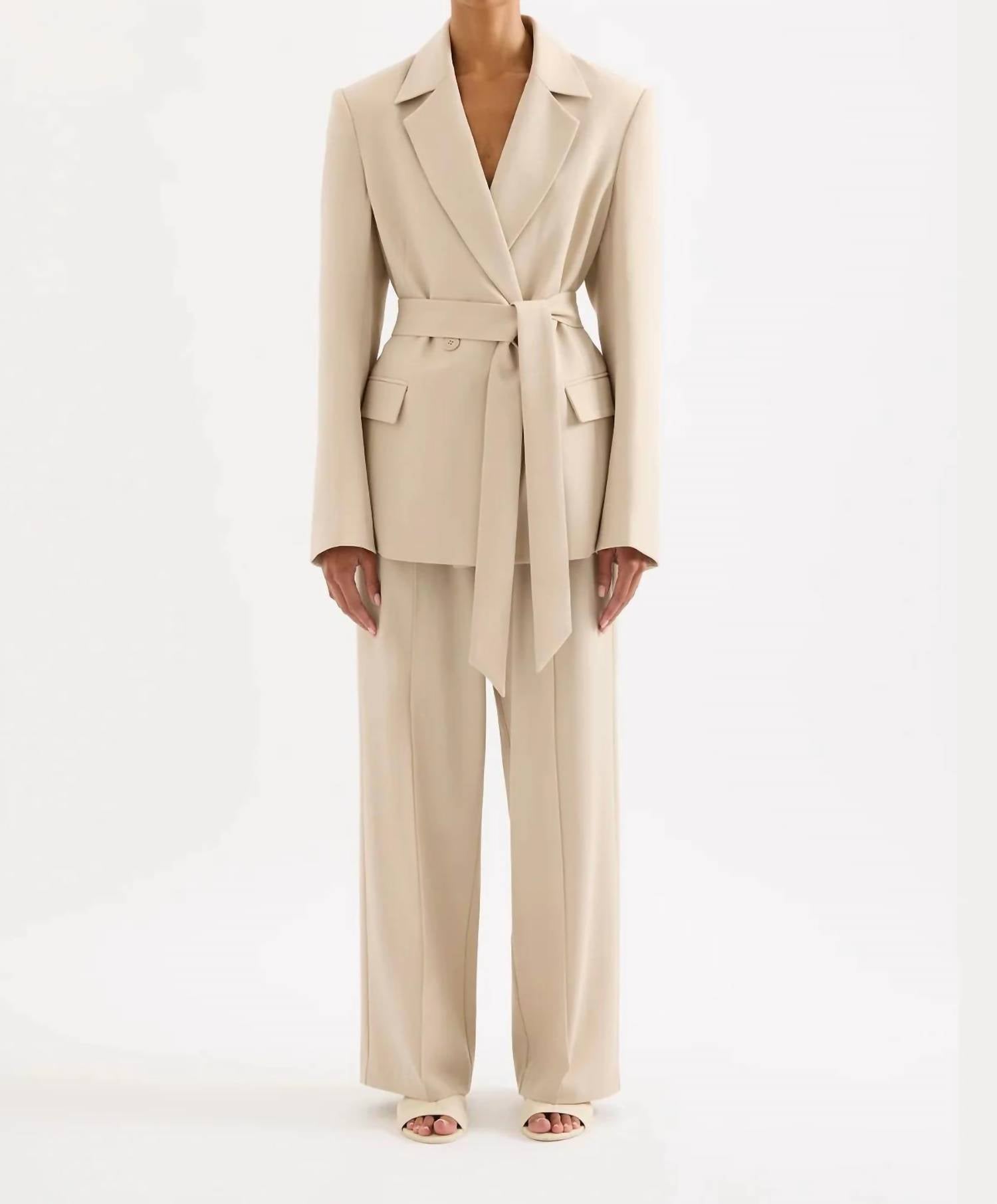 Nude Lucy - Eryn Blazer