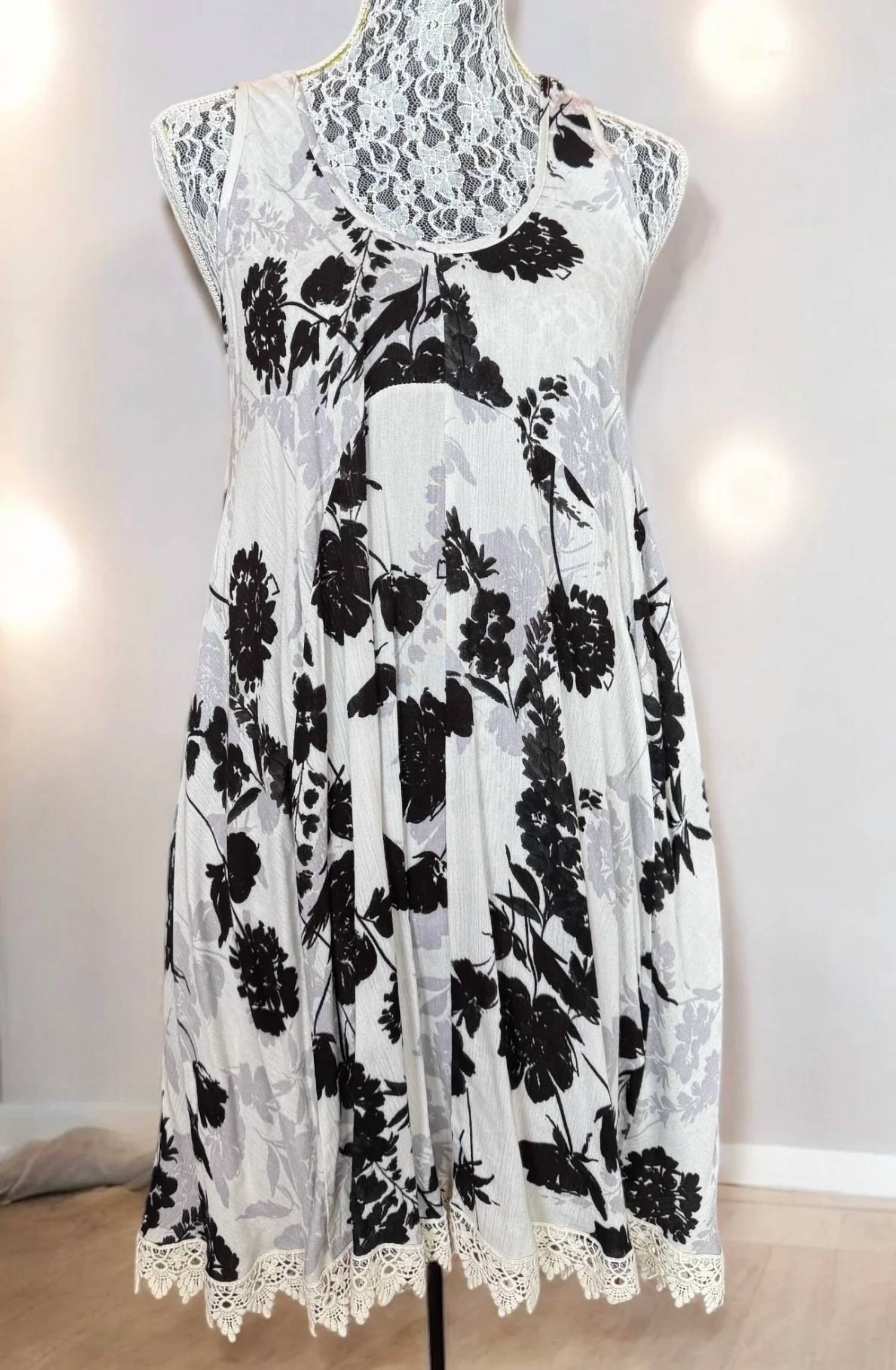 Chris & Carol - Women's Midnight Garden Crochet Trimmed Dress