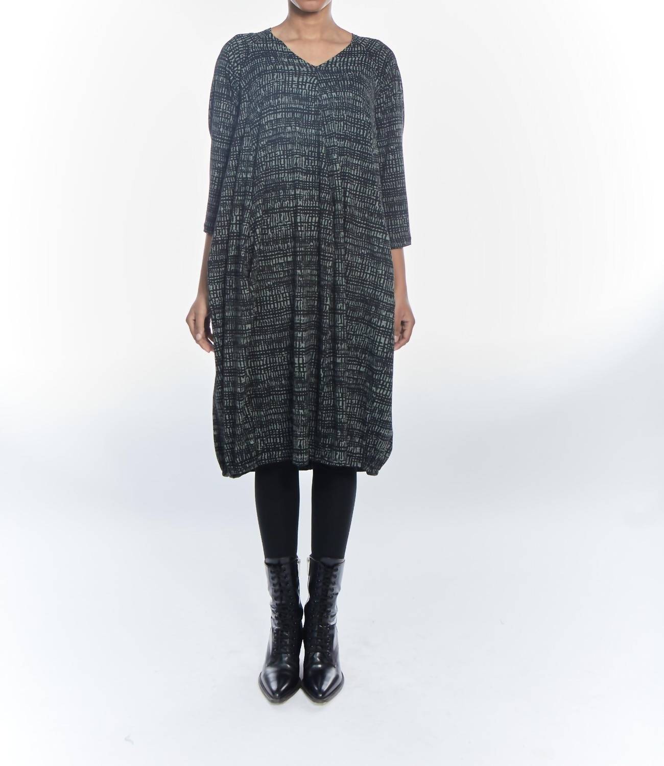 Matthildur - Bubble V-neck Midi Dress