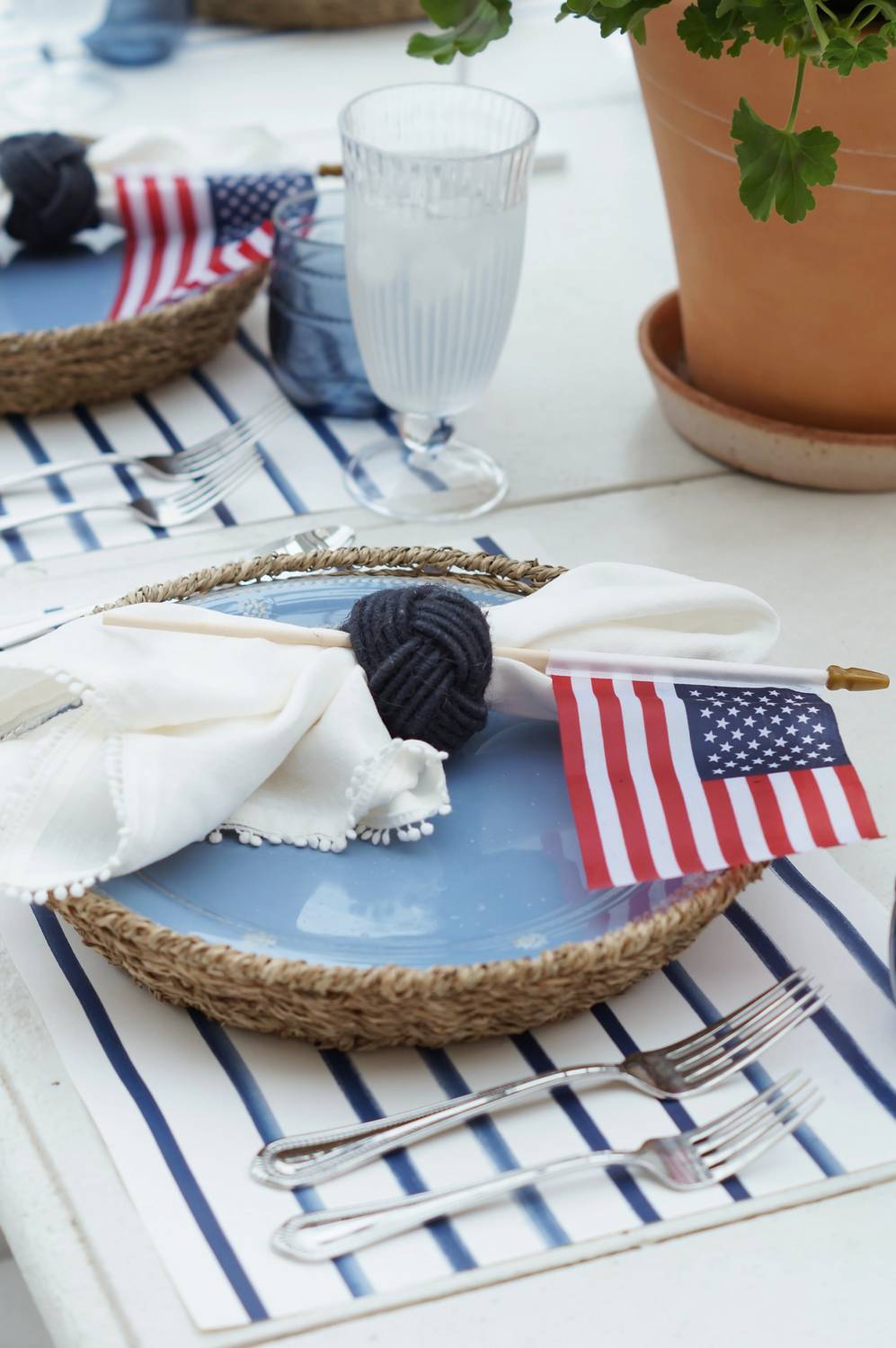 Saro - Dolly Napkin Set