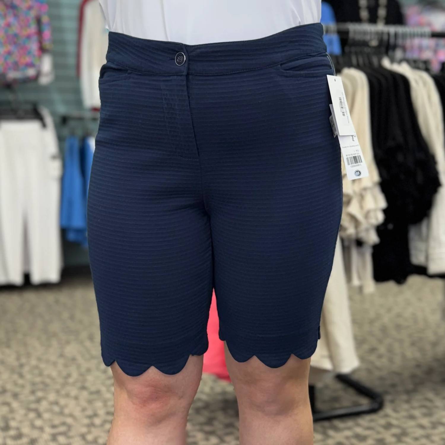Lulu-B - Textured Scallop Shorts