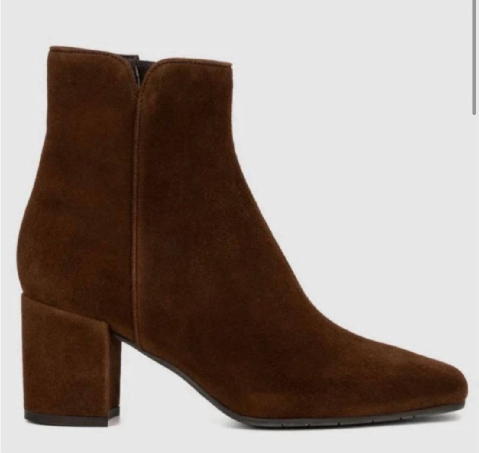 Aquatalia - Dalia Suede High Block Heel