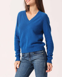 Minnie Rose - Cashmere Frayed Edge Cropped V Neck Top