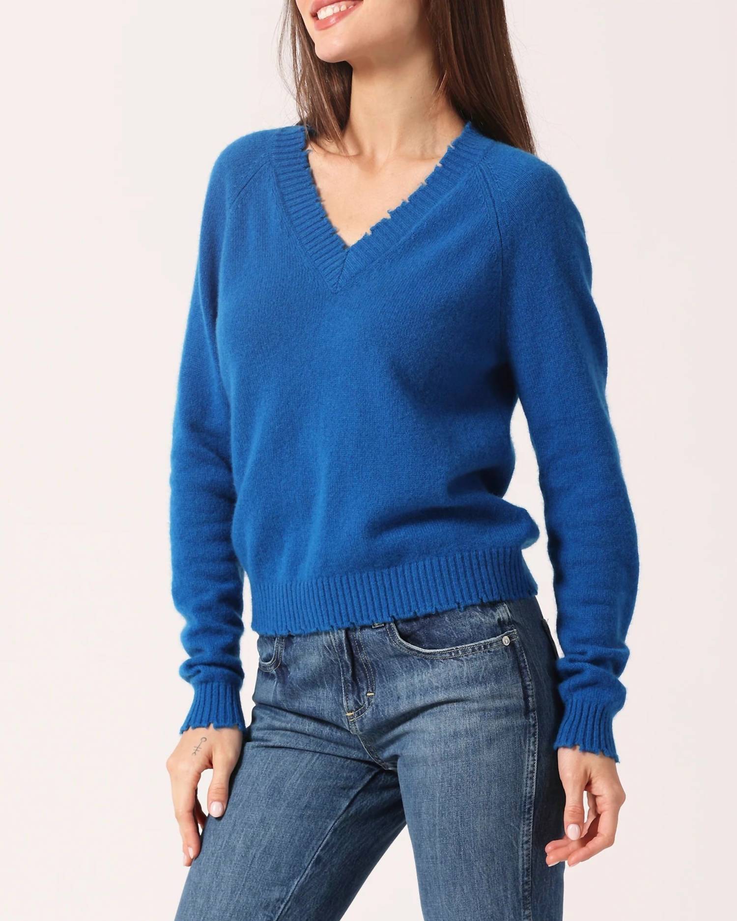 Minnie Rose - Cashmere Frayed Edge Cropped V Neck Top