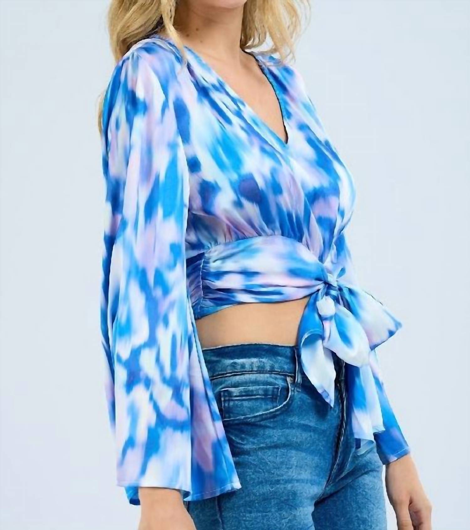 Llove - Waist Bowtie Flare Sleeve Top