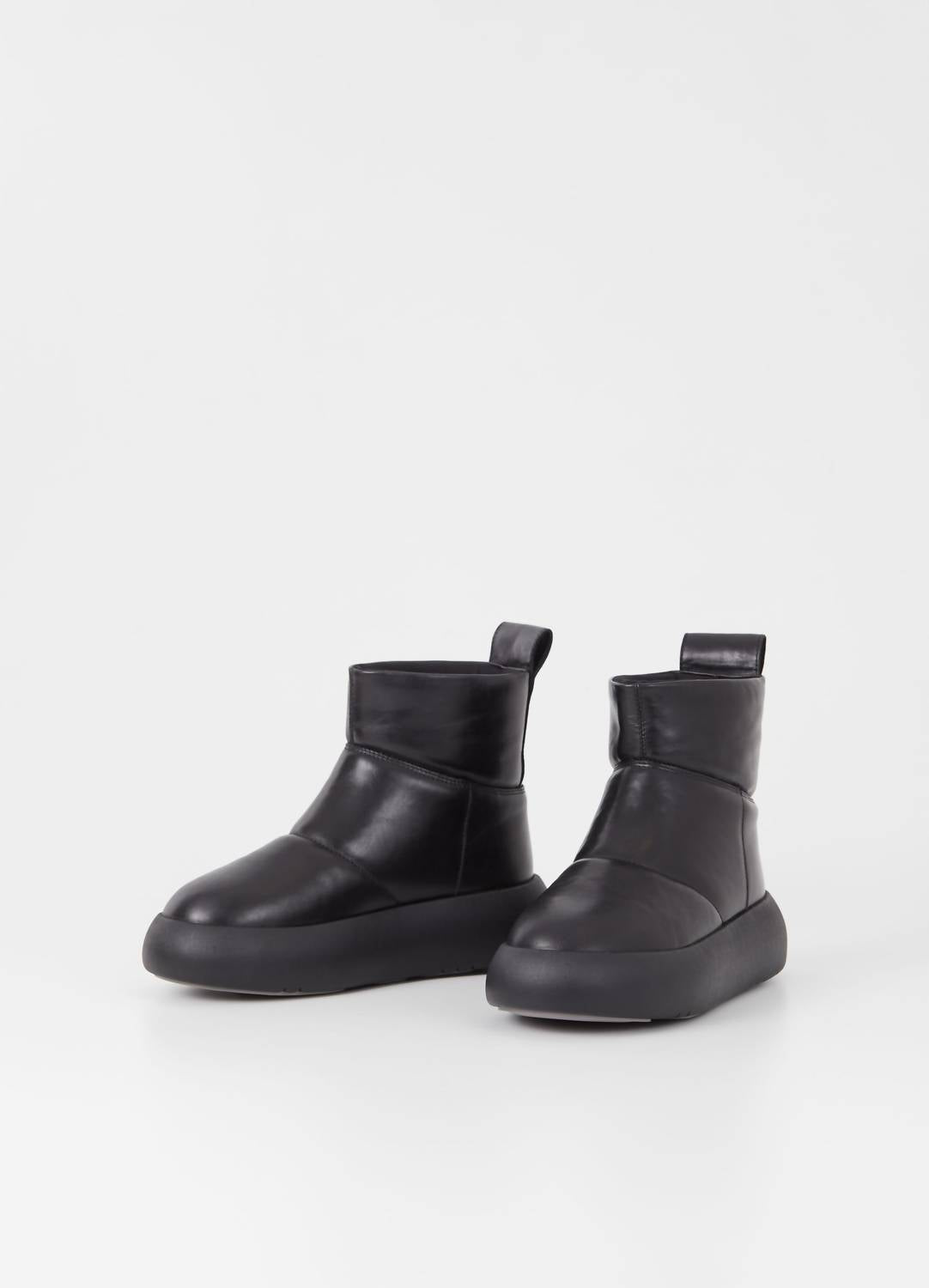 Vagabond Shoemakers Women's Aylin Boots in black - women's shoe - detail view