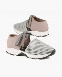 All Black - Women's Amazing Mesh Sneakers
