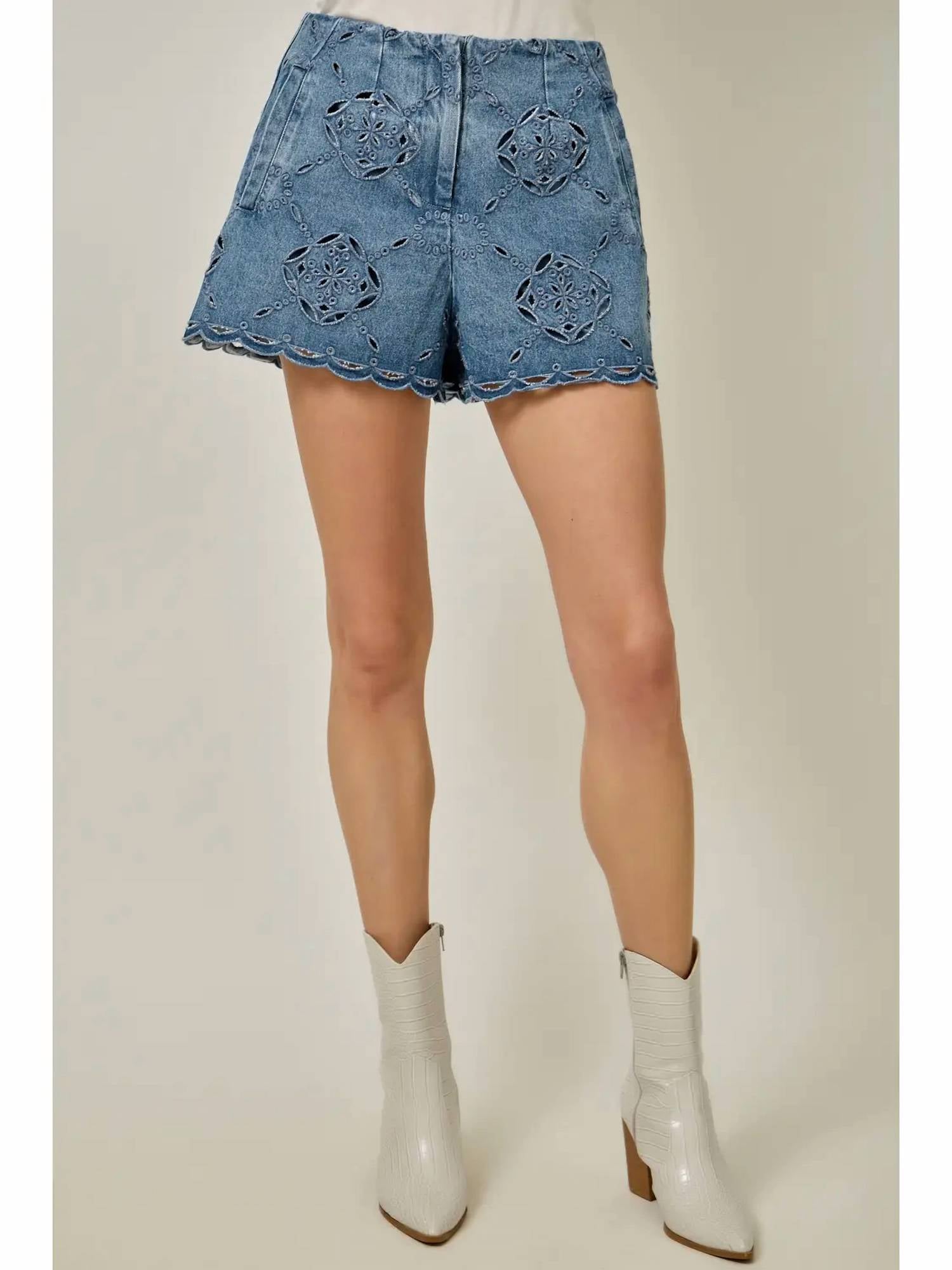 Mystree - Scallop Hem Eyelet Shorts