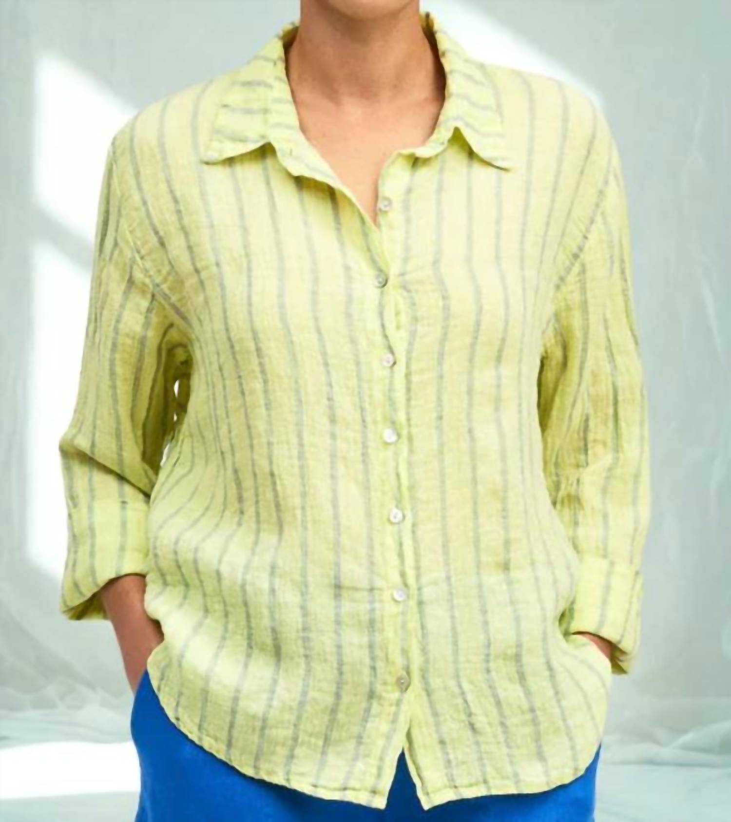 Cut Loose - Women's Crop Easy Shirt