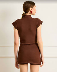 Line And Dot - Grove Top
