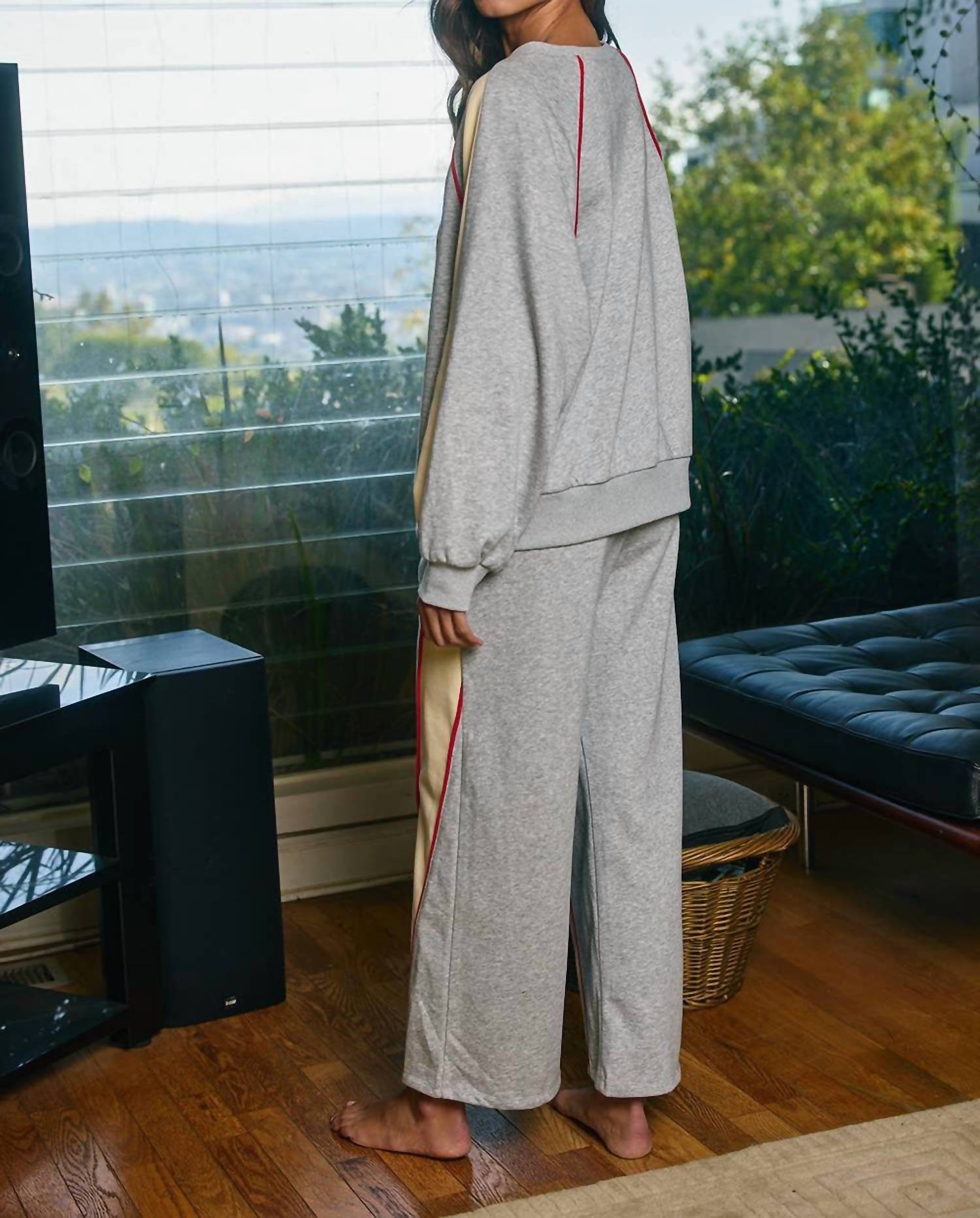 Bucketlist - Piping Details Color-block Wide-leg Sweat Pants