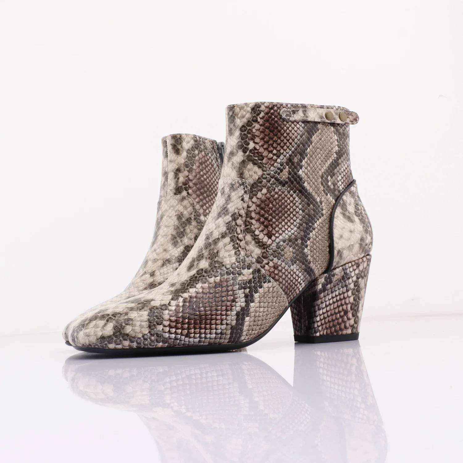 Gini & Albert - Women's Cartwright Boots