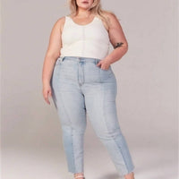 Abercrombie & Fitch - Ultra High Rise Ankle Straight Jeans