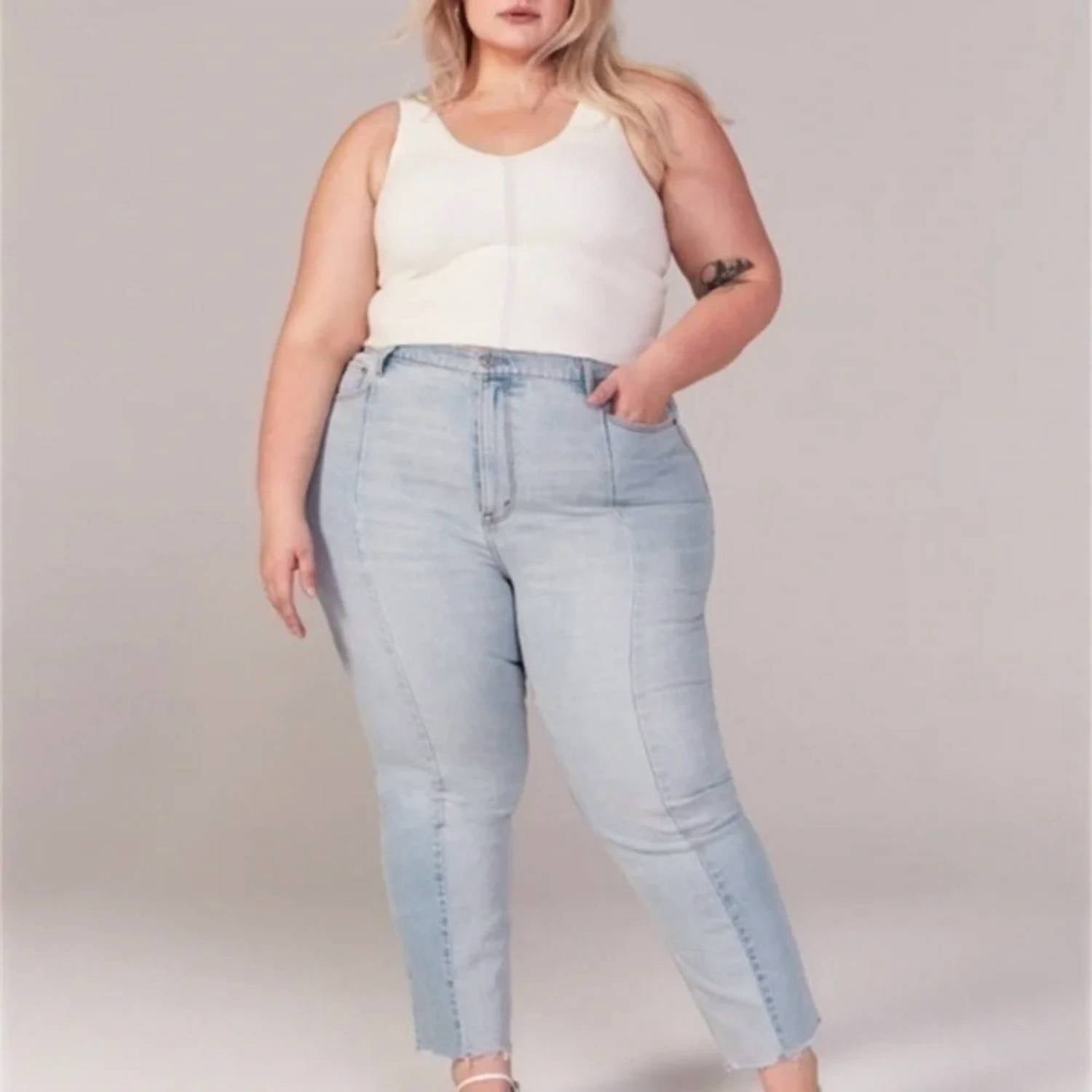 Abercrombie & Fitch - Ultra High Rise Ankle Straight Jeans