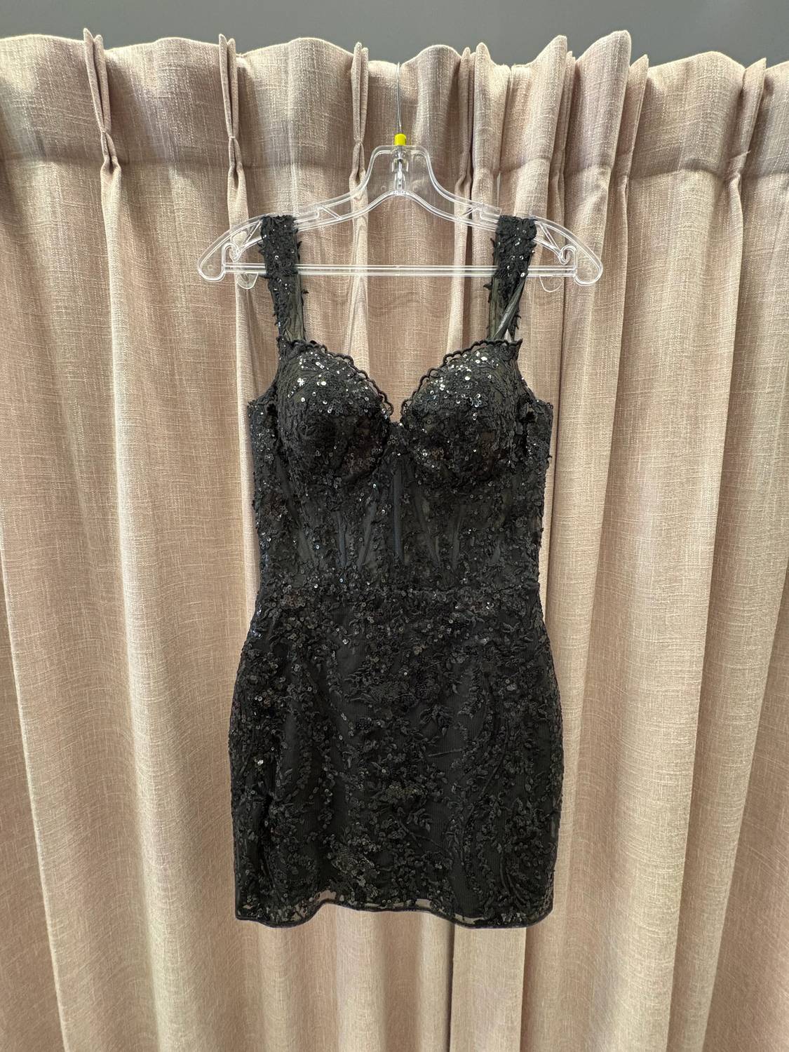 Sherri Hill - Off-the-shoulder Sweetheart Mini Dress
