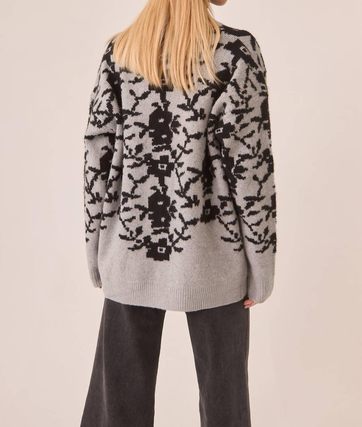 Nekane - Women's Floral Jacquard Cardigan