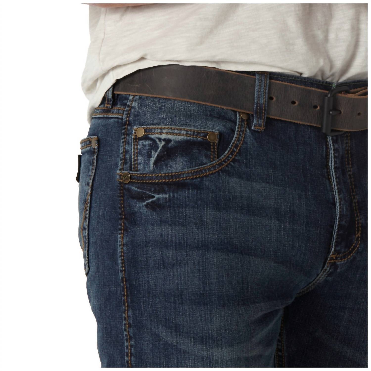 Wrangler - Men's Retro Slim Fit Straight Jean