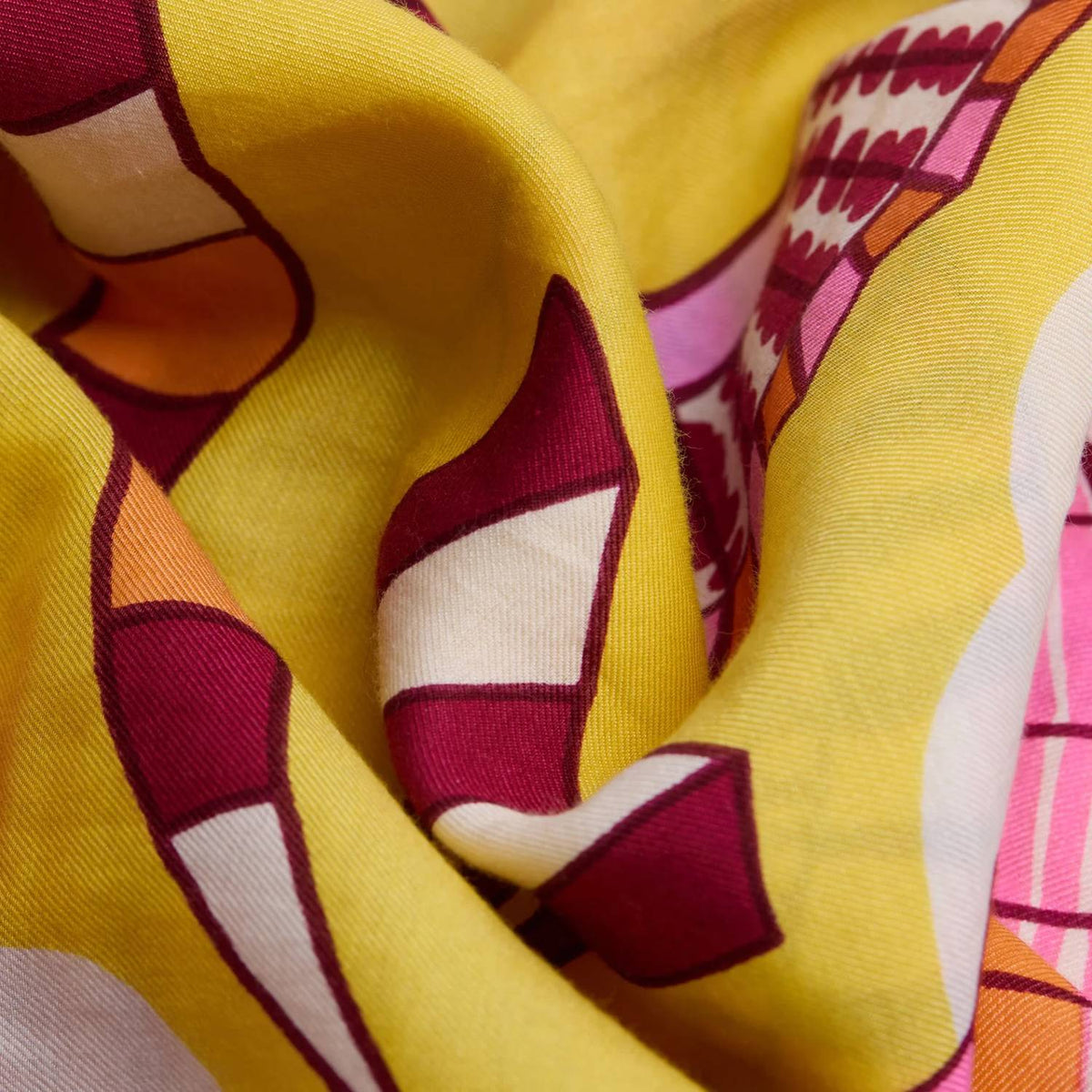 Inoui Editions - Women's Carre 65 Cerfs Scarf