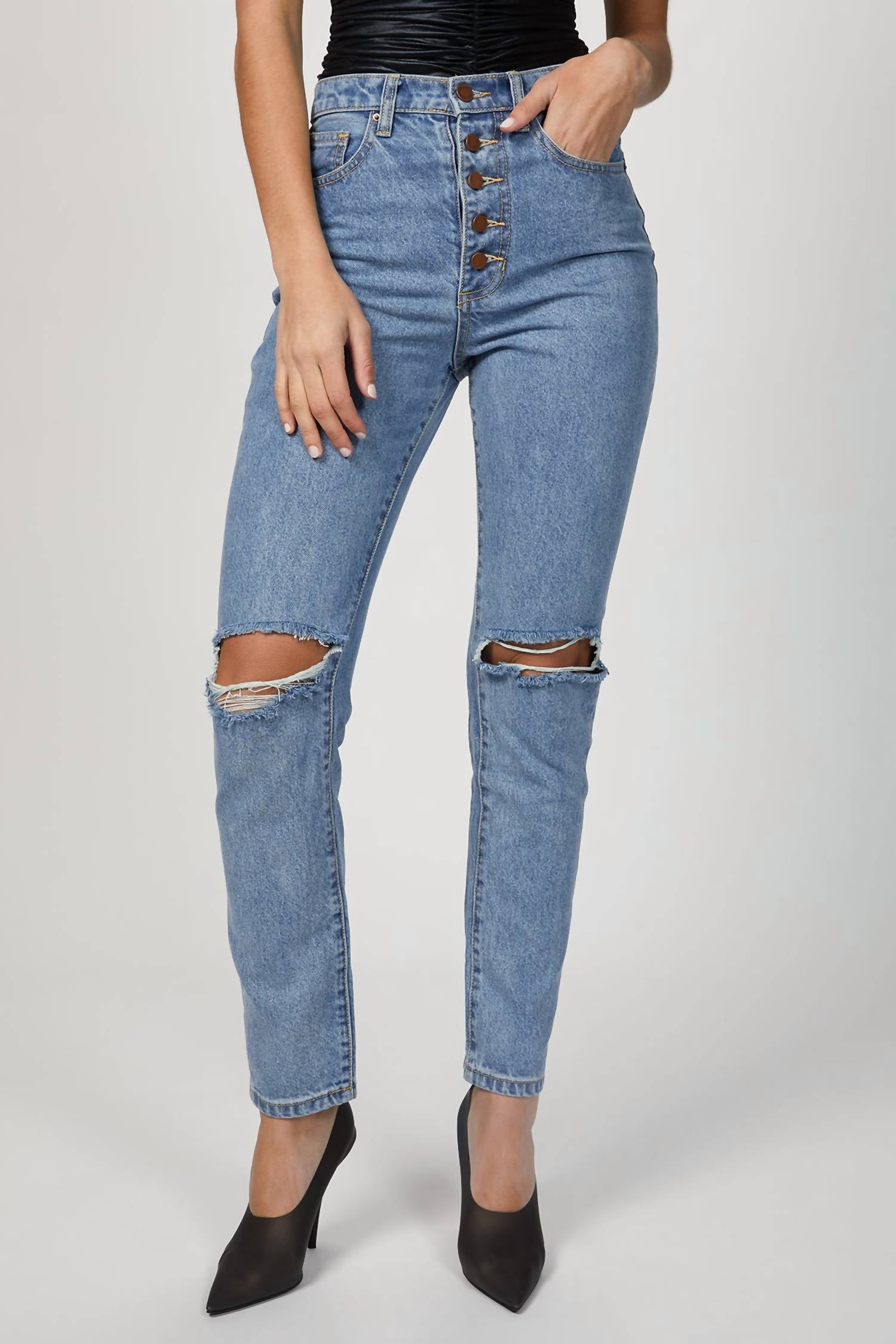 THE DISTRESSED DANIELLE JEAN