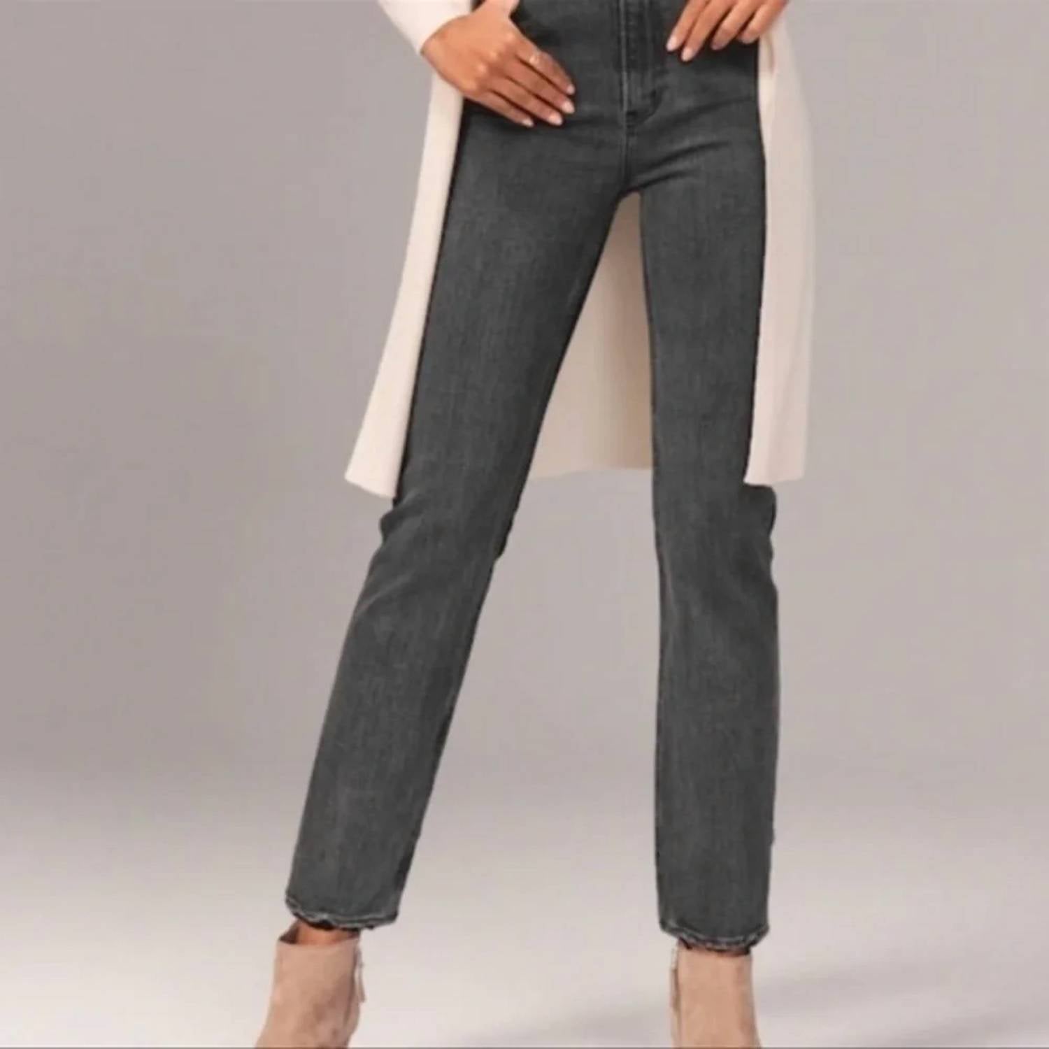 Abercrombie & Fitch - Women's Ultra High Rise Ankle Straight Jeans