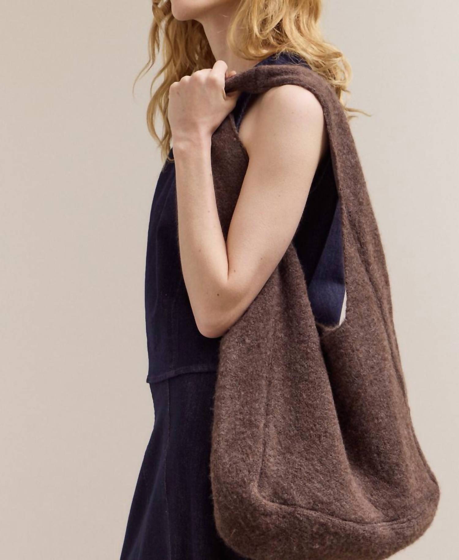 GRADE & GATHER Women's Medium Sized Knitted Shoulder Bag in brown - women's bag