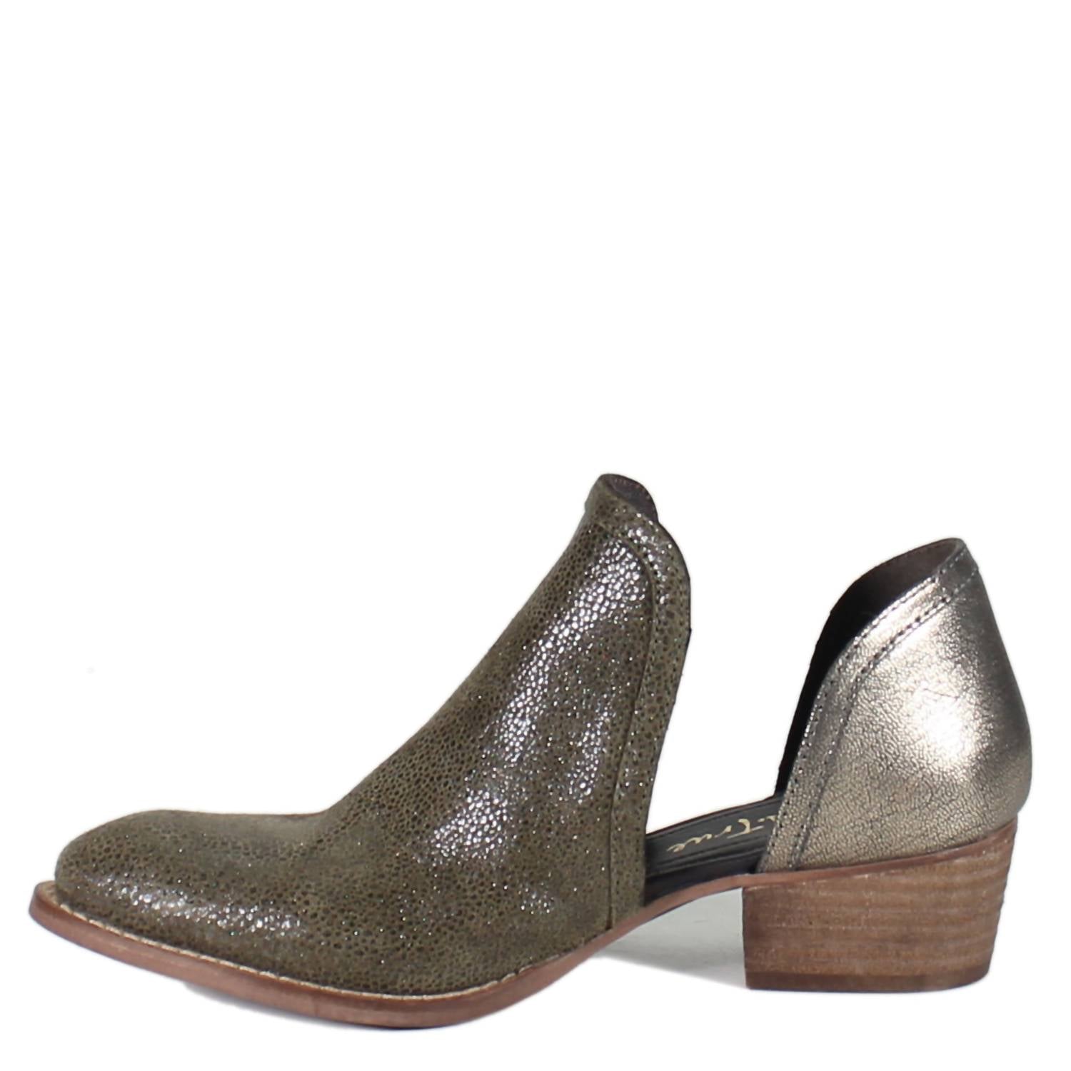 Diba True - Women's Shy Town Side Cut-out Ankle Boots