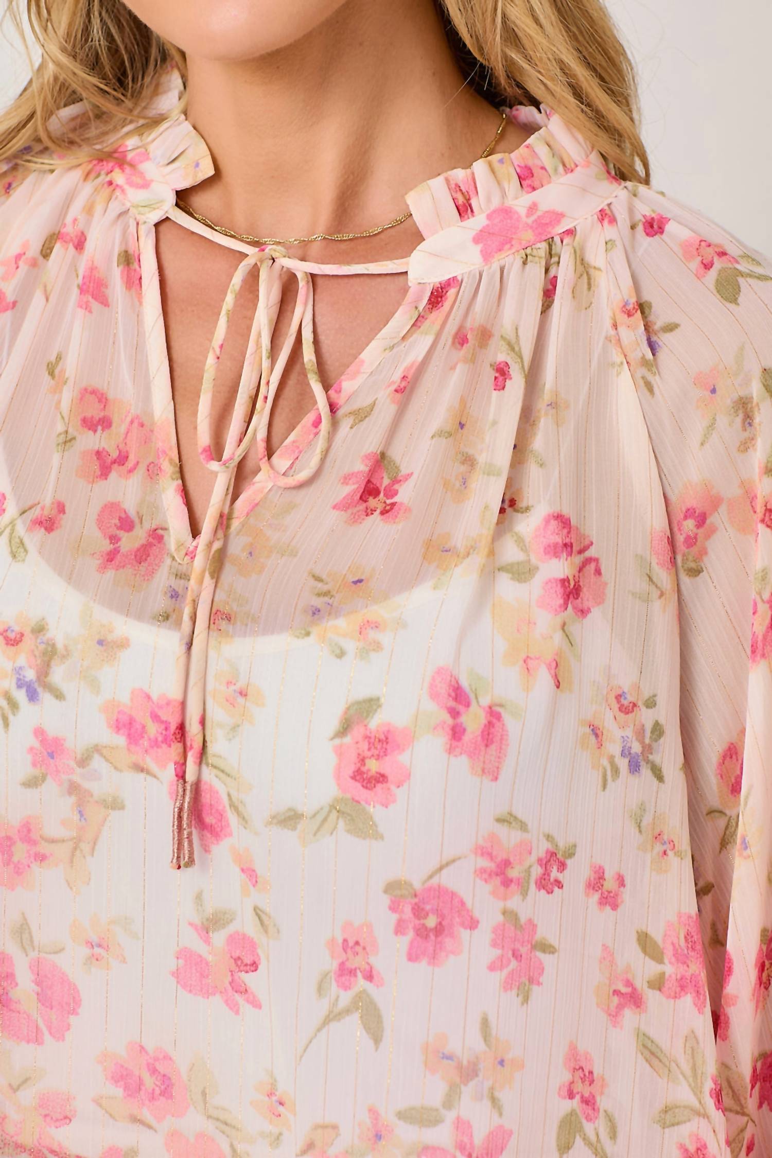 Mystree - Bubble Sleeve Lurex Ruffle Collar Blouse