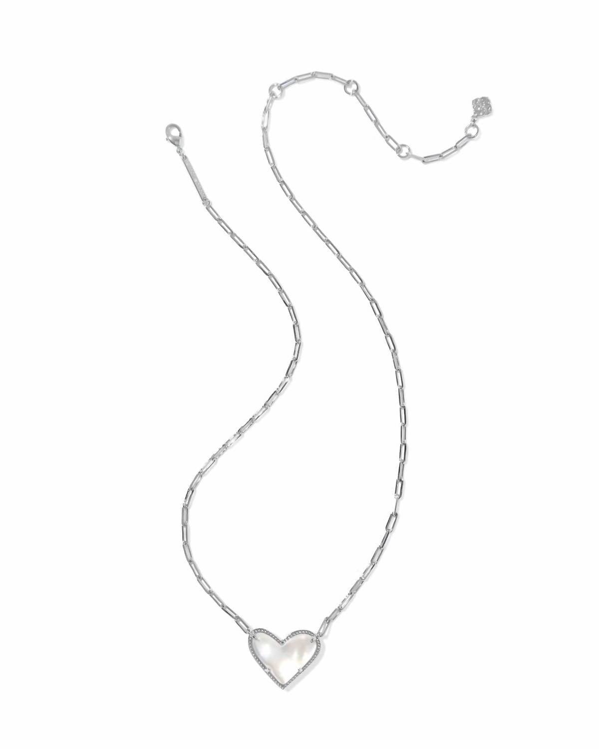 Kendra Scott - Women's Ari Heart Statement Short Pendant Necklace