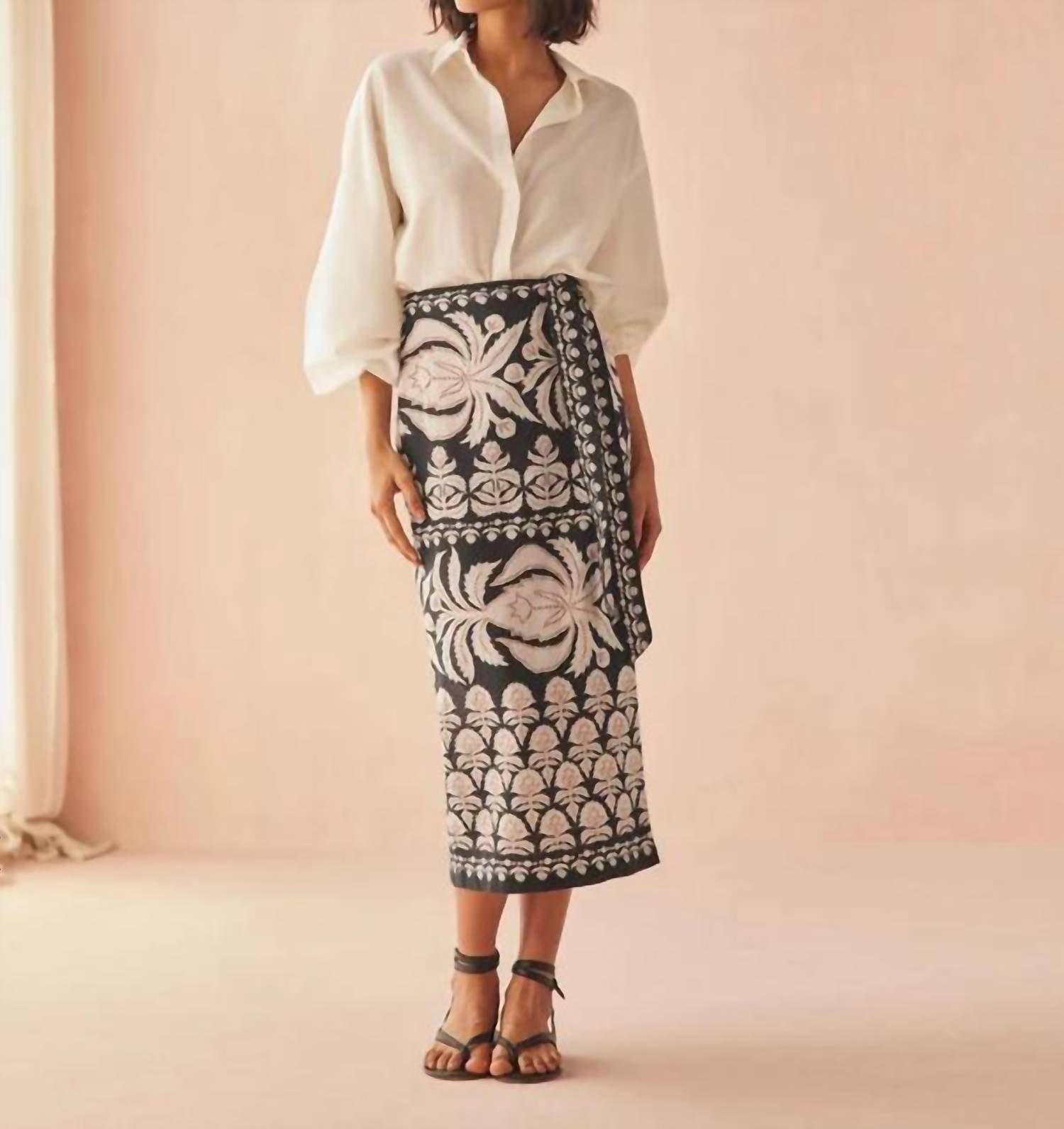 OMIKA Nero Blouse in solid coconut - women's blouse - alternate view