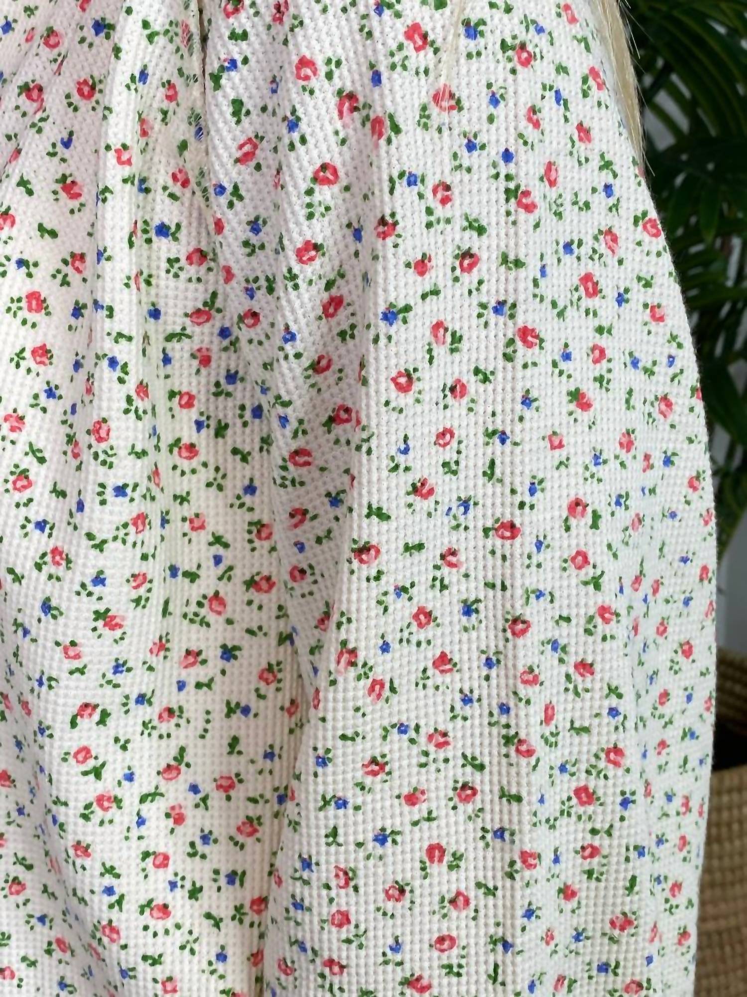 Easel - Flowers Thermal Top
