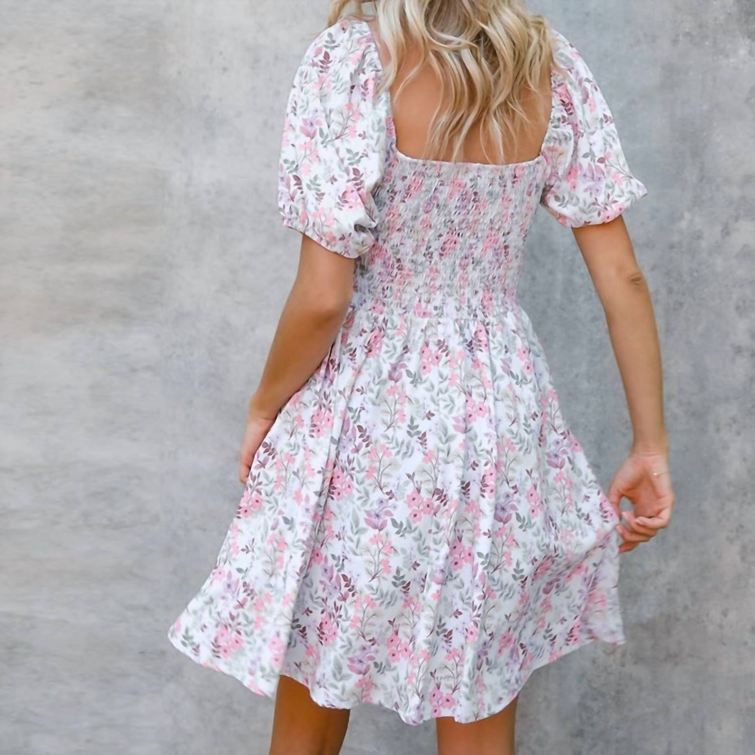 Kori - Sweetheart Smocked Floral Dress