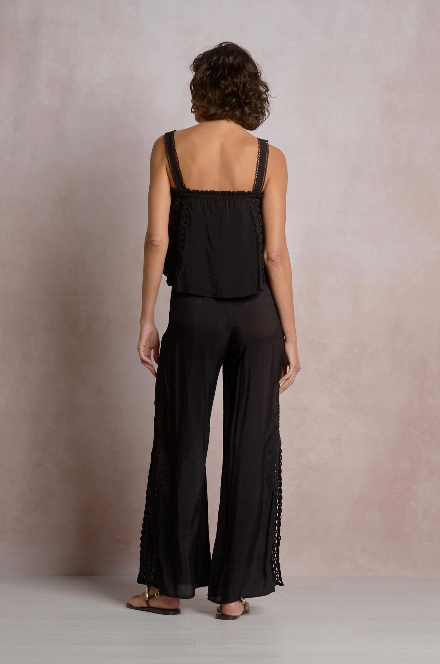Elan - Nyx Flowy Tank Top