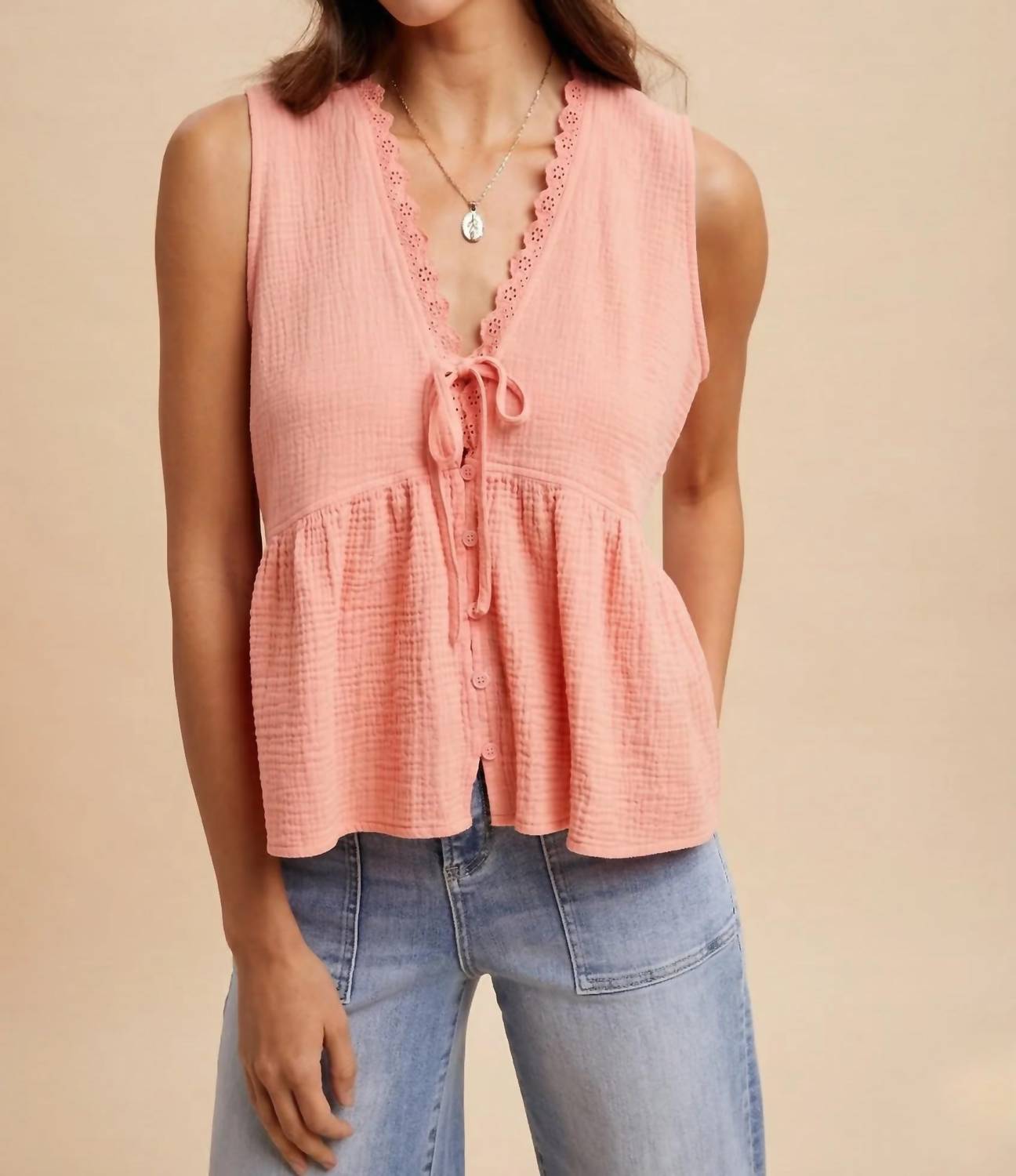 Anniewear - Sleeveless Button Front Top