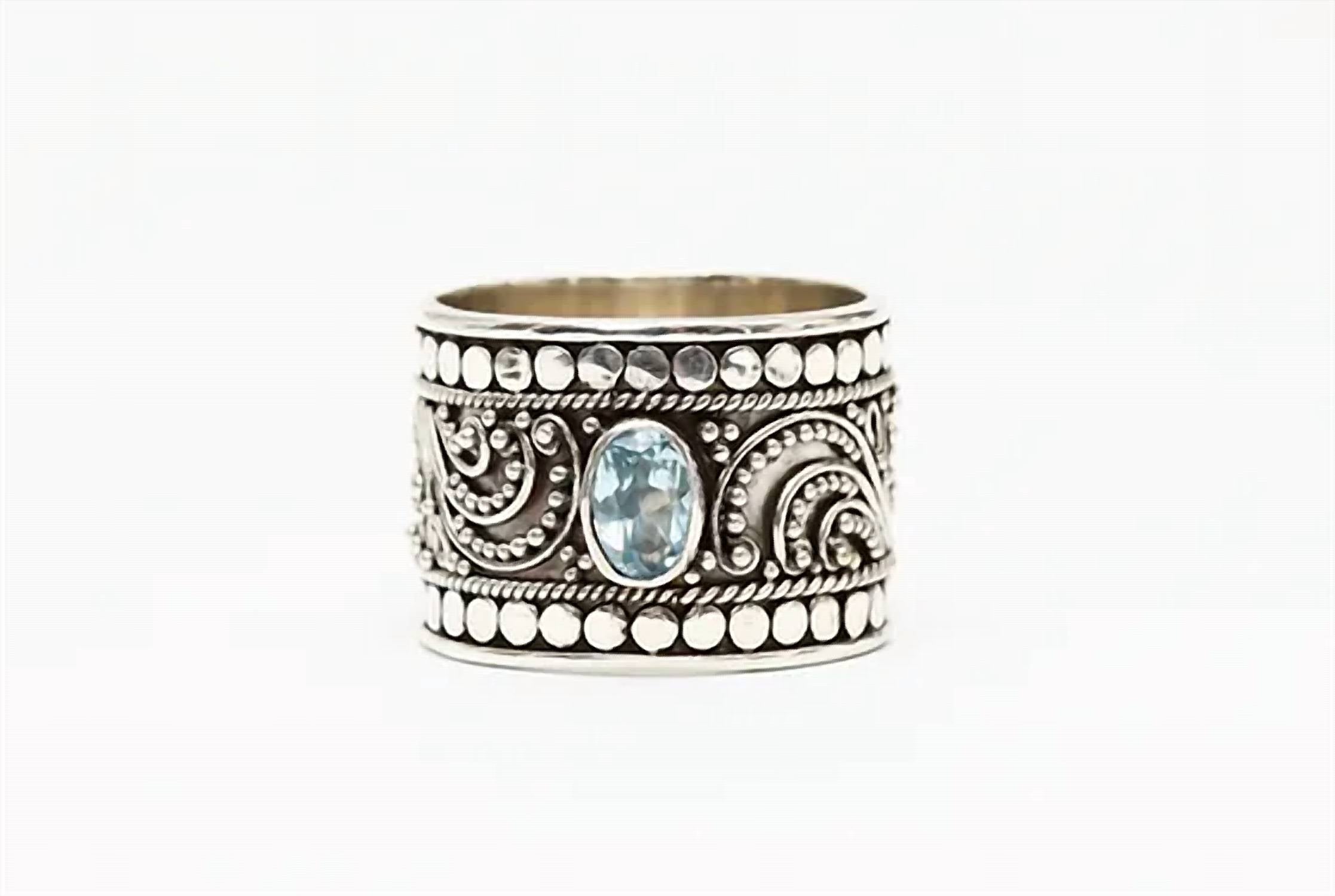 Avenue Chic - Women's Royal Paisley Ring